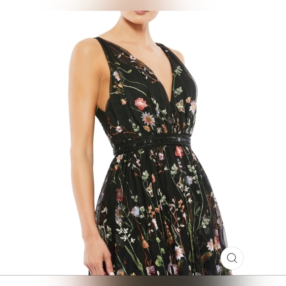 NWT - IEENA for Mac Duggal,  V-Neck Embroidered‎ Floral Midi Dress, Size 6 -$598 - Picture 2 of 12